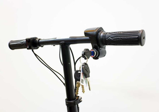 Электротрицикл GreenCamel Кольт V700, красный